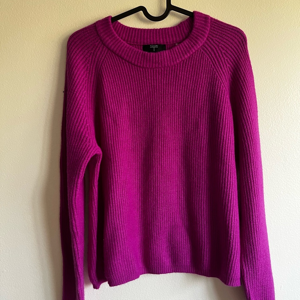 T Tahari Sweater - size Small - in Electric Pink - NWT